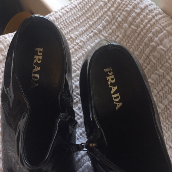 Prada shoes - Picture 3 of 3